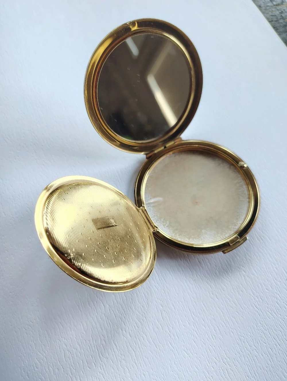 Vintage Stratton Powder Compact Mirror Made in England Art Deco Lady Vanity Gold